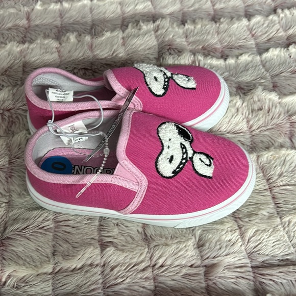 Snoopy Girls slip on sneakers size 10 - Picture 2 of 4